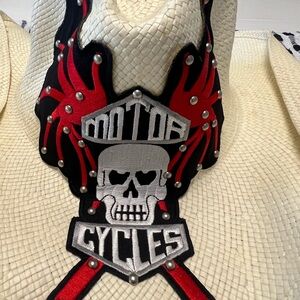 Vintage cowboy hat skull